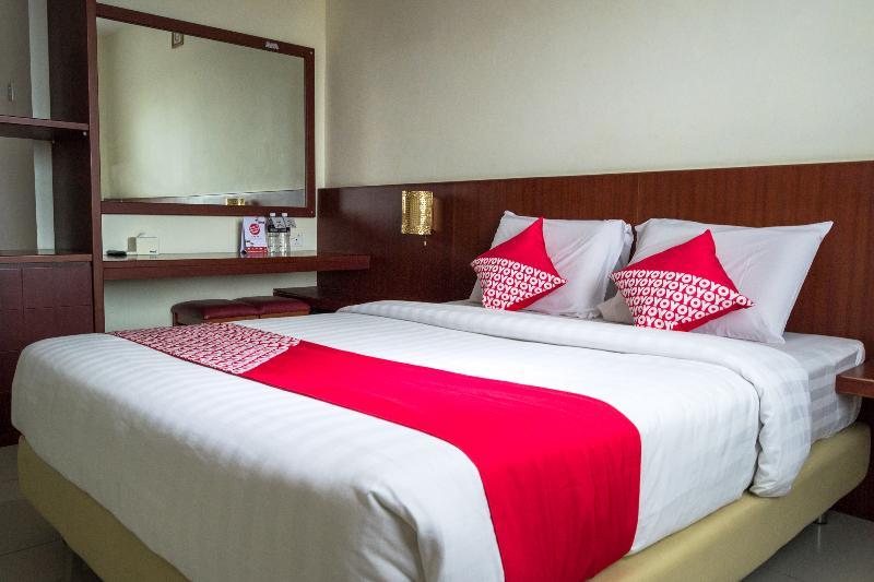Aviari Hotel Batam Buitenkant foto