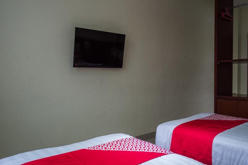 Aviari Hotel Batam Buitenkant foto