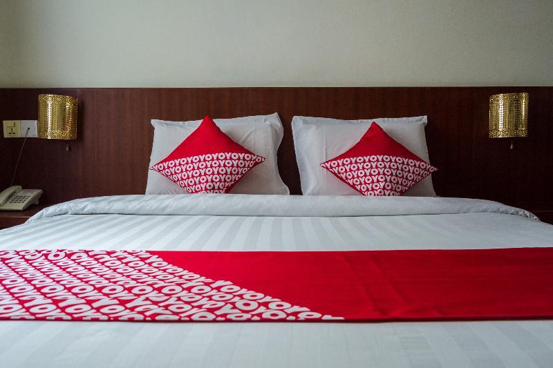 Aviari Hotel Batam Buitenkant foto